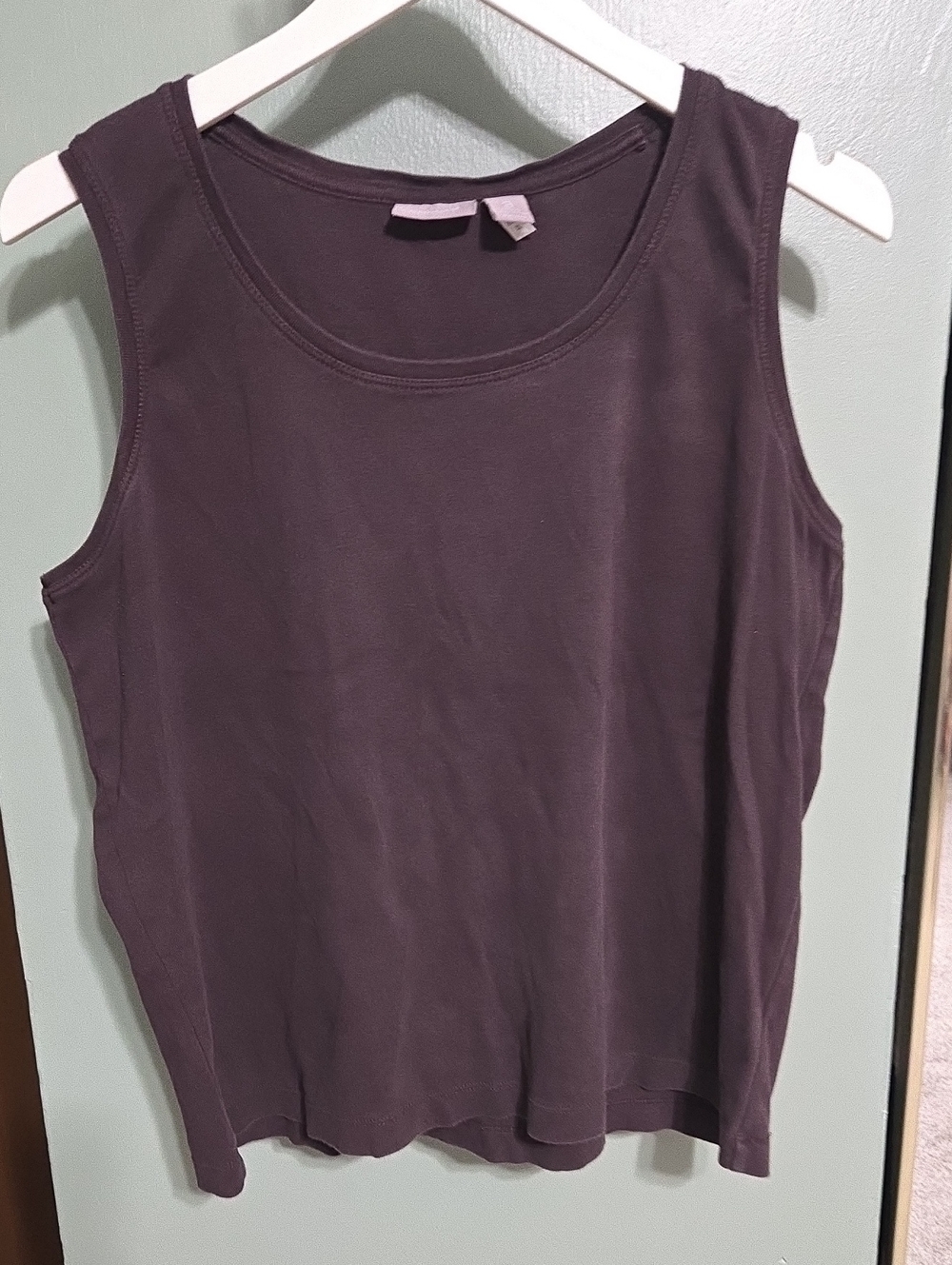 Chicos Sleeveless Scoop Neck Tank Top
